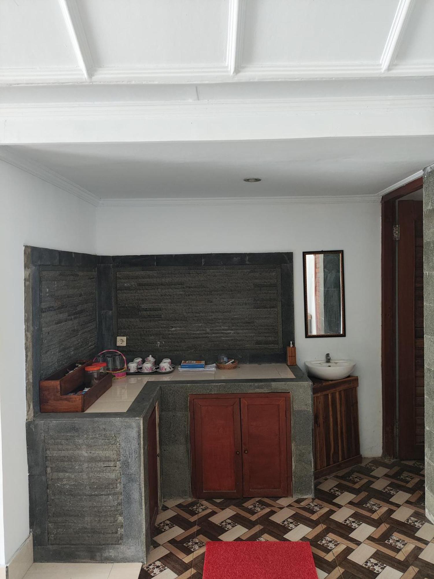 Ega S Hostel Batununggul 외부 사진
