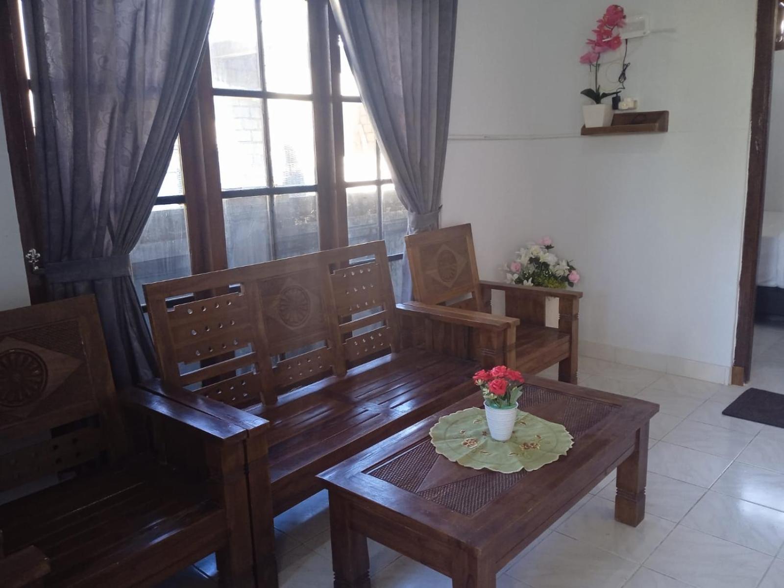 Ega S Hostel Batununggul 외부 사진