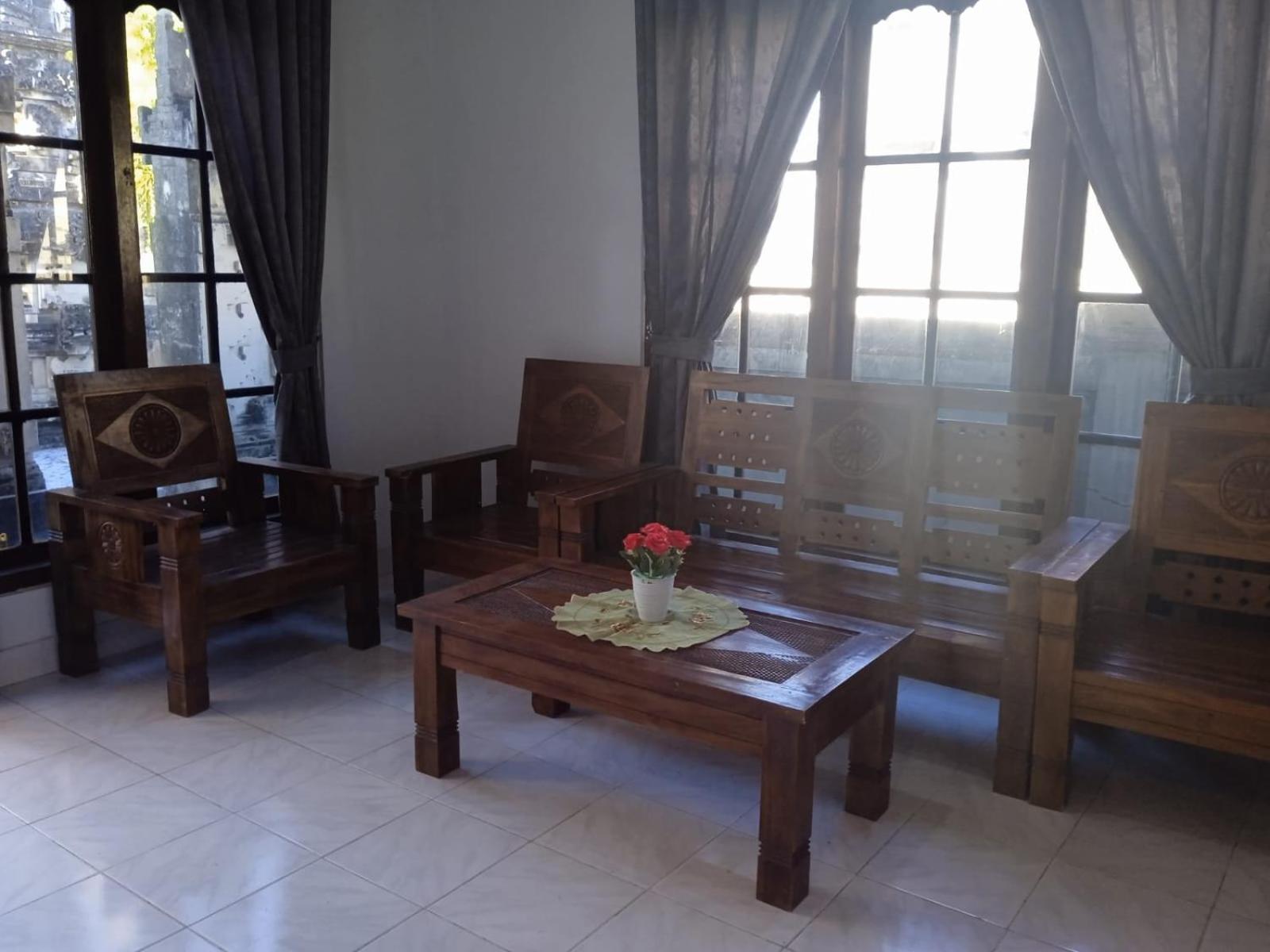 Ega S Hostel Batununggul 외부 사진